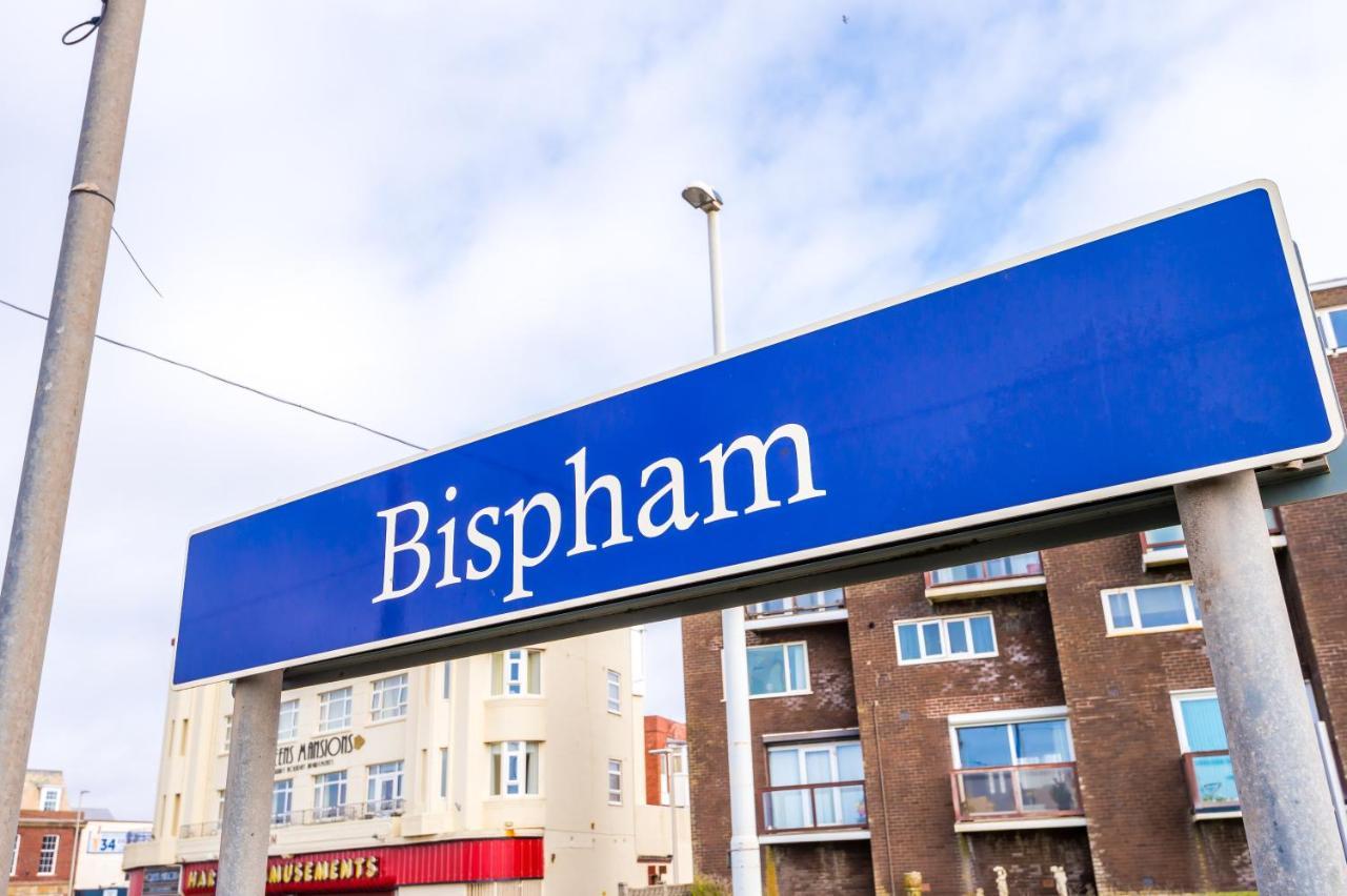 Only Family Groups - Pets Stay For Free - Sleeps 8 - Sofabed Blackpool Luaran gambar