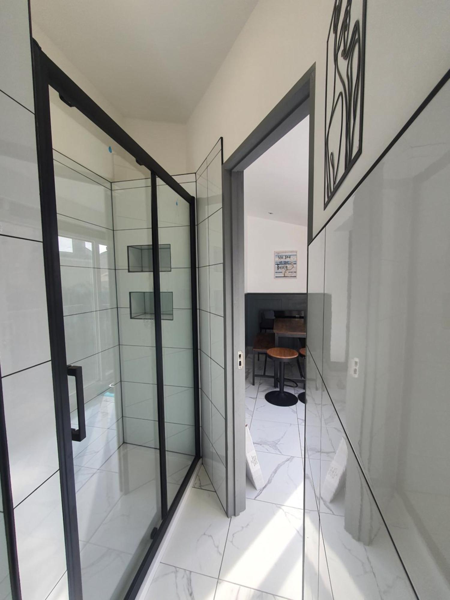 Only Family Groups - Pets Stay For Free - Sleeps 8 - Sofabed Blackpool Luaran gambar