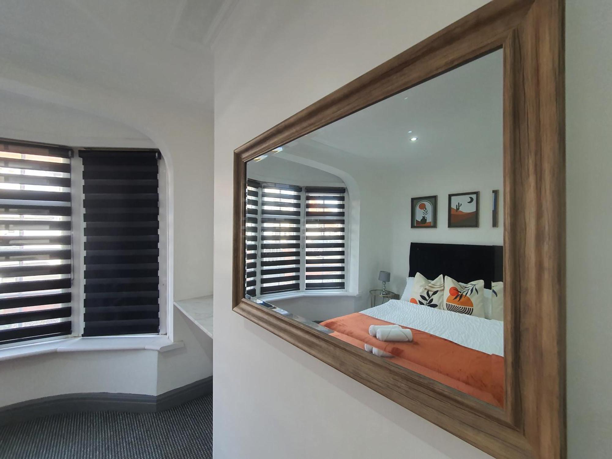 Only Family Groups - Pets Stay For Free - Sleeps 8 - Sofabed Blackpool Luaran gambar