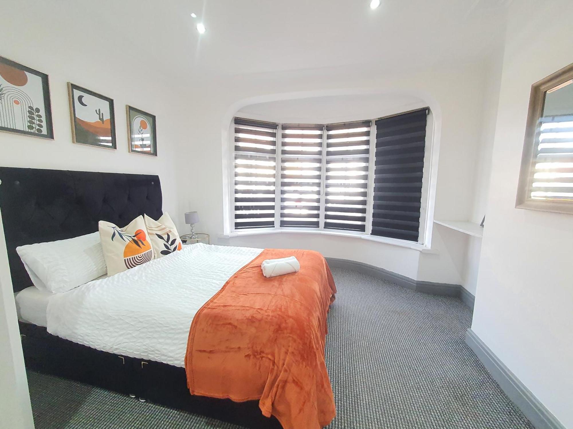 Only Family Groups - Pets Stay For Free - Sleeps 8 - Sofabed Blackpool Luaran gambar