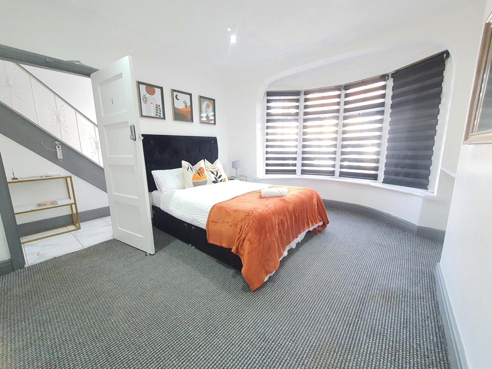 Only Family Groups - Pets Stay For Free - Sleeps 8 - Sofabed Blackpool Luaran gambar